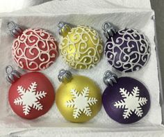 Baubles in red, gold and purple